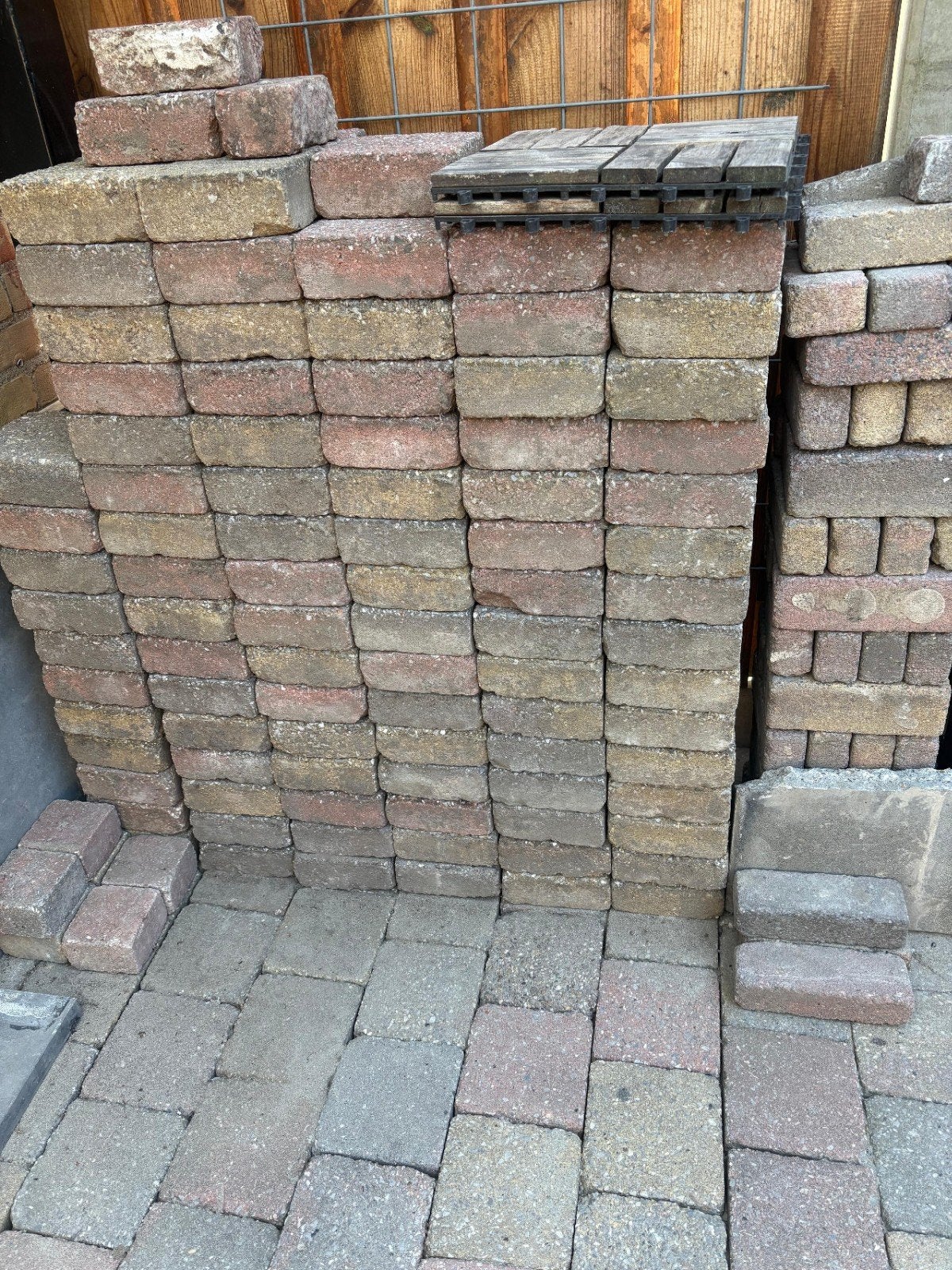 160 15/15 stenen en 1/2 kuub zand, Tuin en Terras, Ophalen, Beton, Klinkers