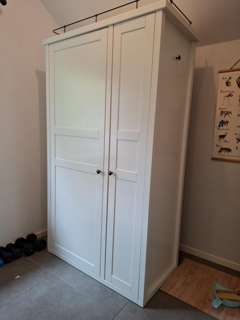 Kledingkast wit, Ophalen, Met deur(en), Gebruikt, 100 tot 150 cm