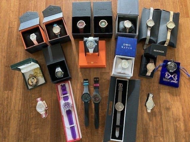 Diverse horloges 19 stuks, Overige materialen, Polshorloge, Overige materialen, Nieuw