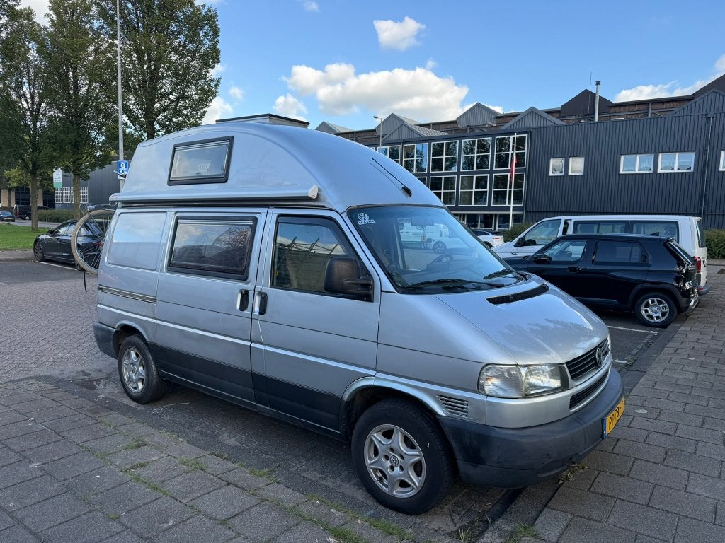 Foto 3 van Mooie Volkswagen Transporter T4 camper / camperbus te koop!