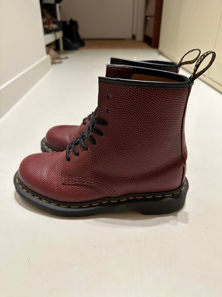 Dr. Martens x Stüssy (cherry and leopard), Lage of Enkellaarzen, Nieuw, Ophalen of Verzenden, Rood
