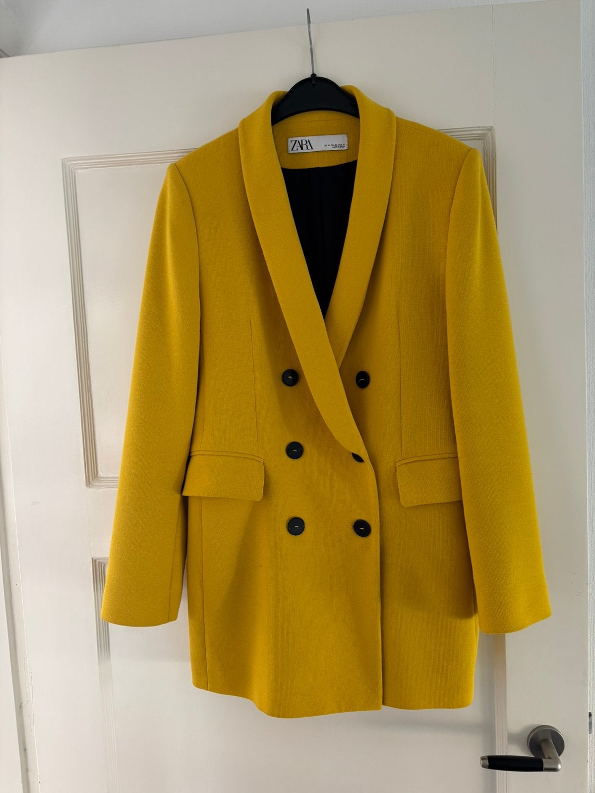Dubbelbreastes donkergele blazer van Zara XL, Kleding | Dames, Verzenden, Geel, Maat 46/48 (XL) of groter, Zo goed als nieuw