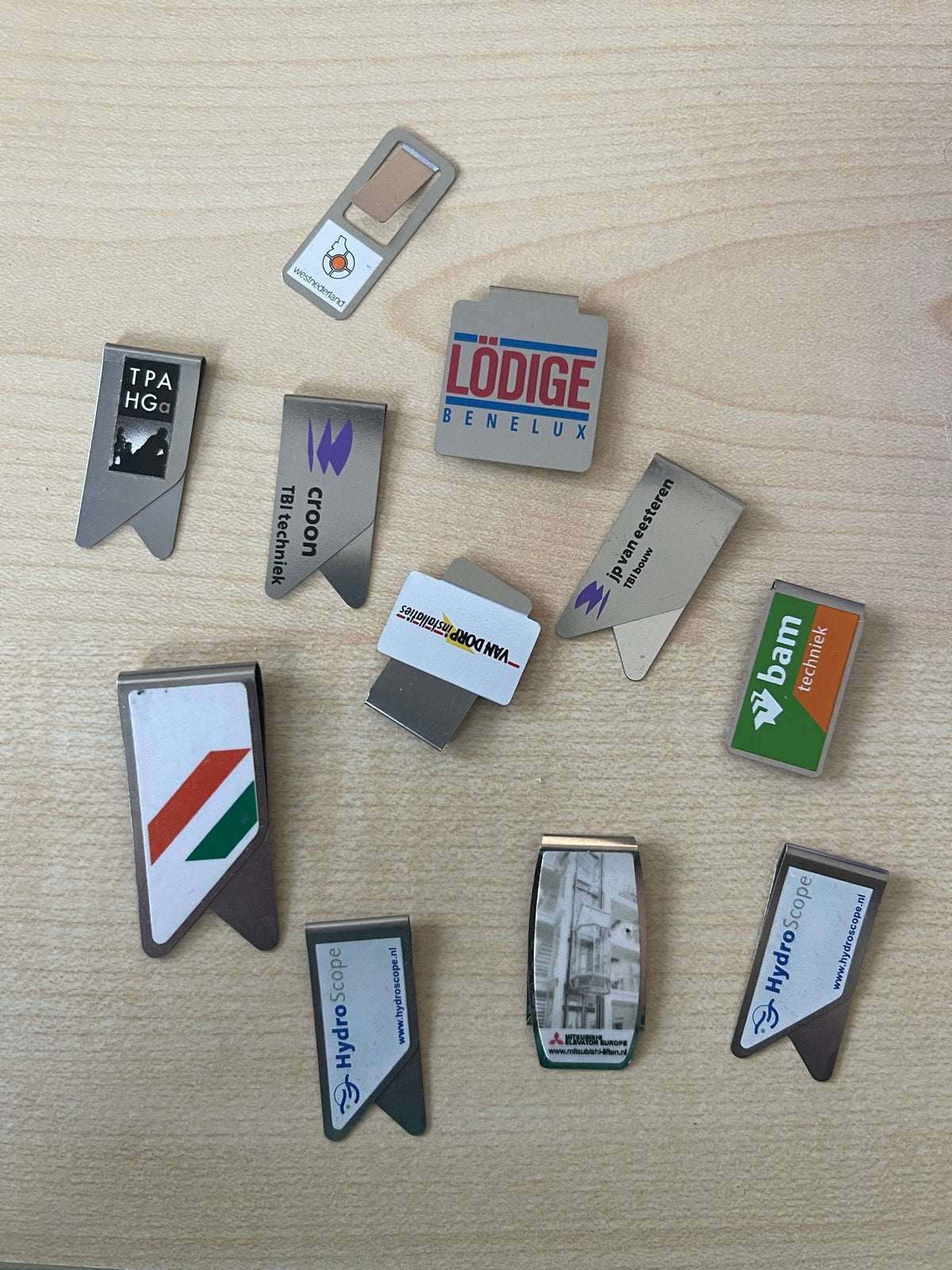650 gram reclame paperclips - diverse bedrijven, Ophalen of Verzenden, Gebruikt