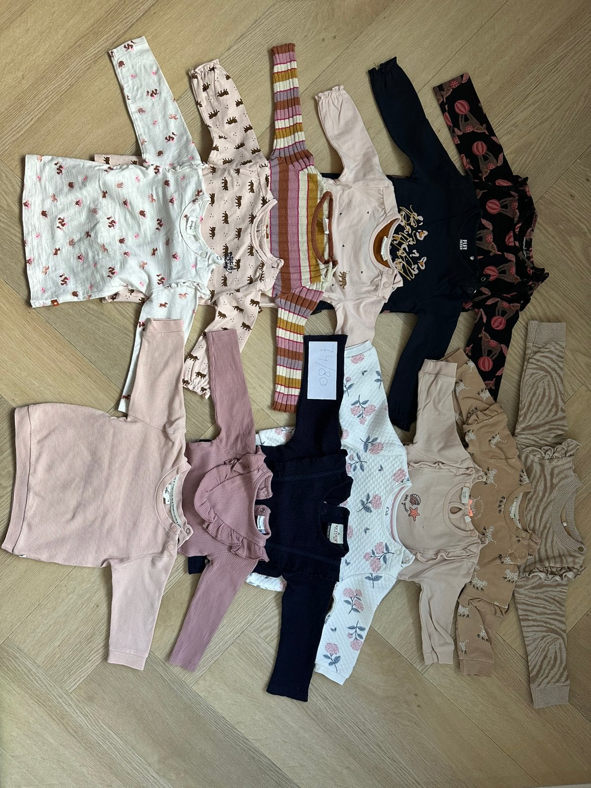 Groot pakket (baby) meisjes kleding, maat 74-80, Ophalen, Zo goed als nieuw, Maat 74