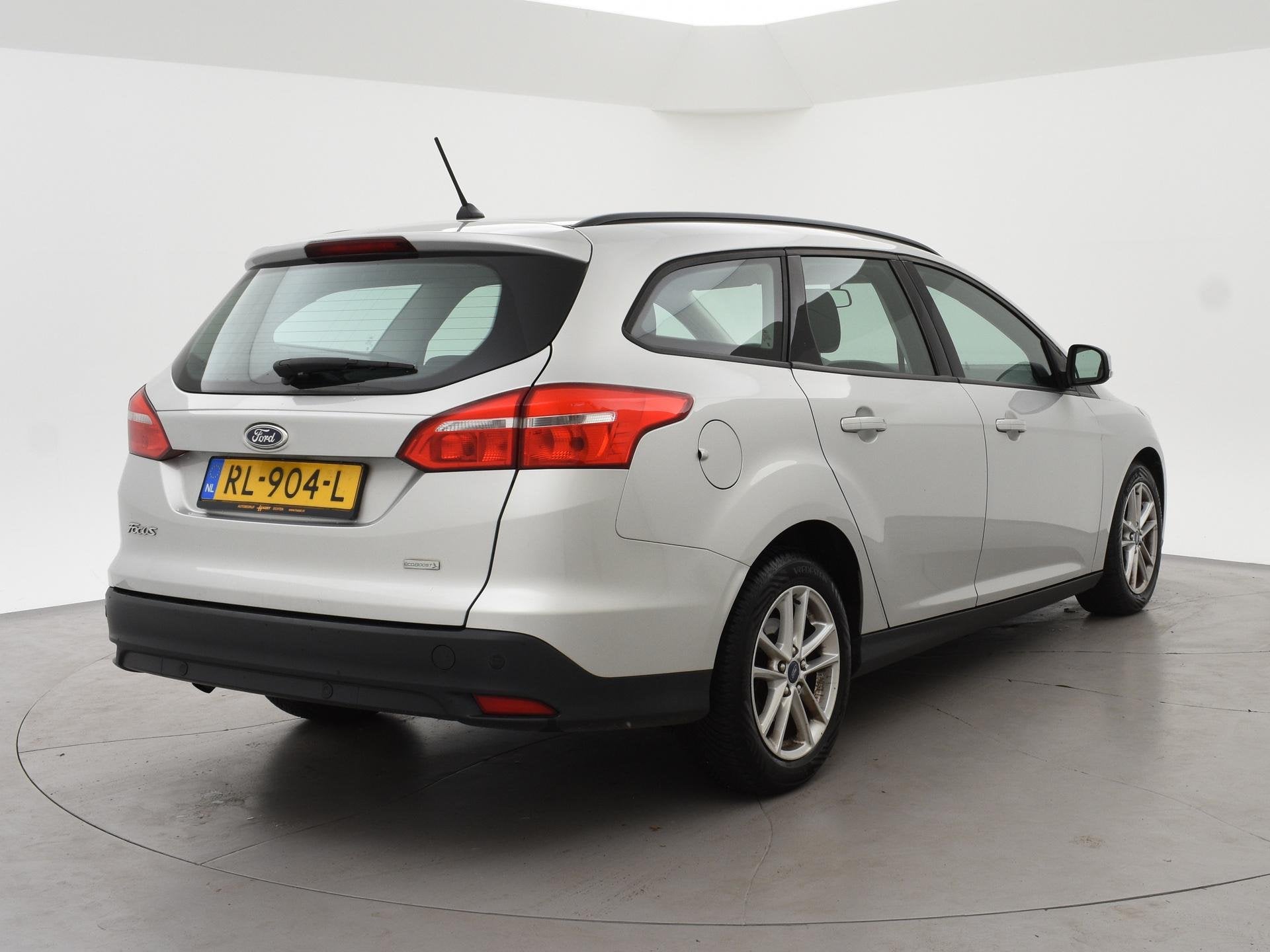 Ford Focus Wagon 1.0 TREND + APPLE CARPLAY | LMV | CRUISE CO, Gebruikt, Euro 6, Origineel Nederlands, Handgeschakeld