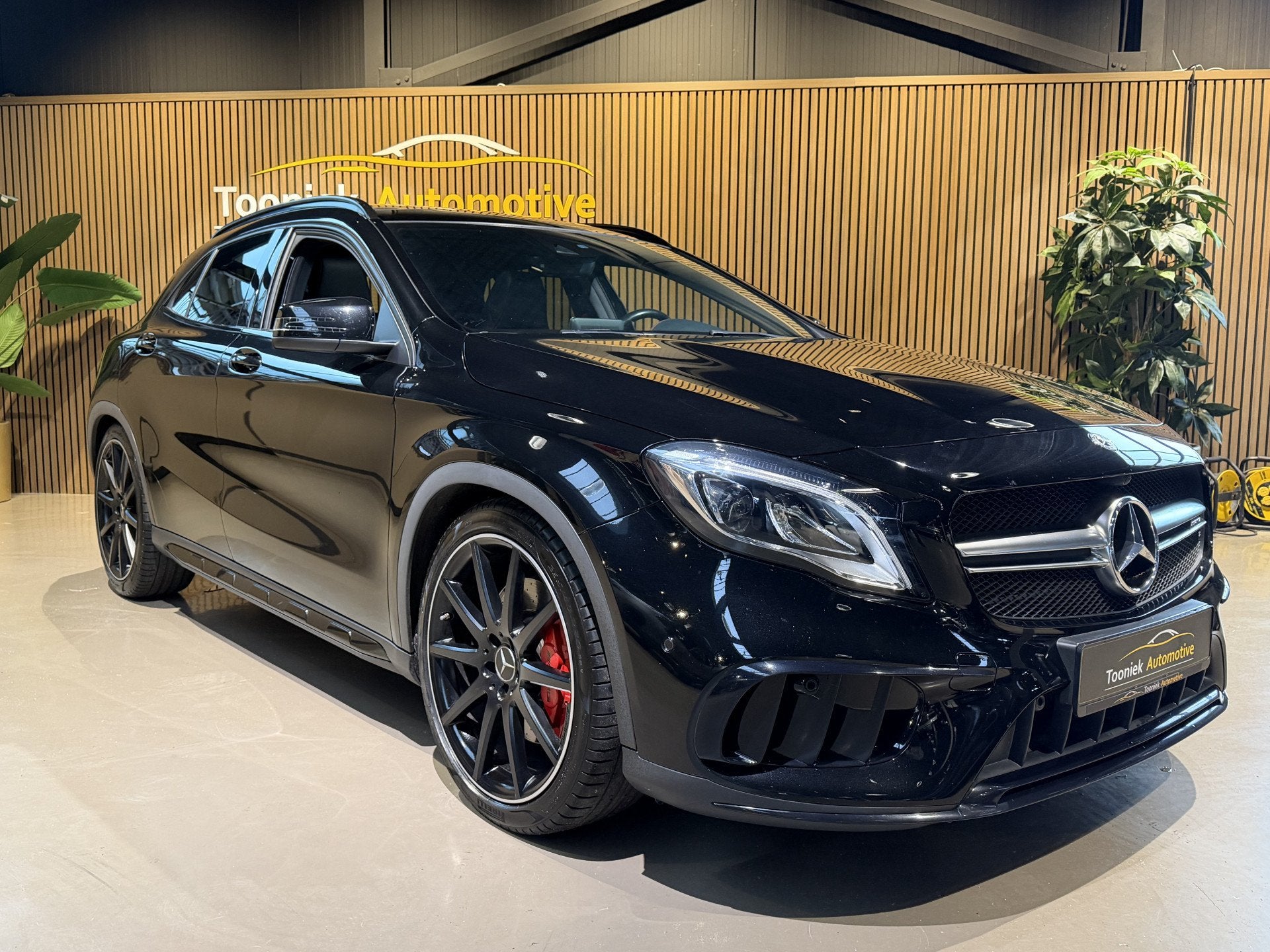 Mercedes-Benz GLA AMG 45 4MATIC Premium (bj 2017, automaat), Auto's, Automaat, Automatische klimaatregeling, Gebruikt, 4 cilinders