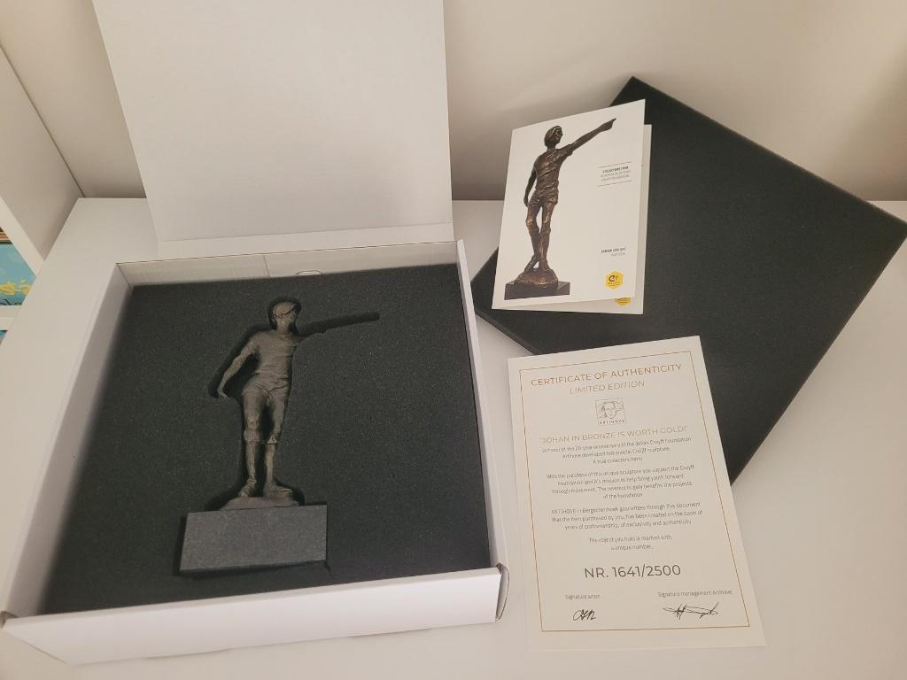 Johan Cruijff Beeldje van brons op sokkel, nummer 14, Maat XL, Ophalen of Verzenden, Nieuw, Overige typen