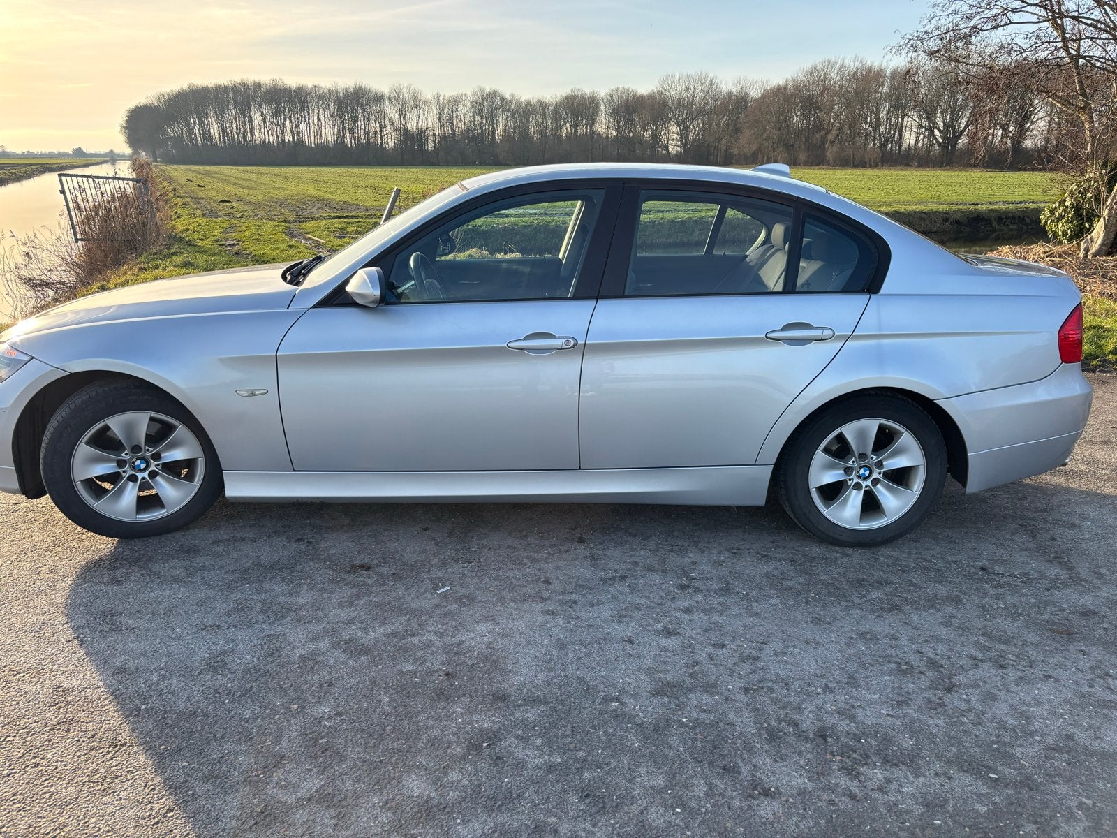 BMW 3-Serie 2.0 I 320 AUT 2005 Grijs, 1995 cc, 4 cilinders, Origineel Nederlands, Grijs
