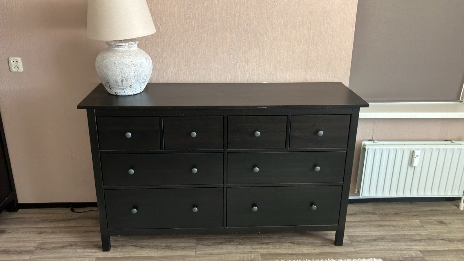 Ikea Hemnes ladekast en vitrinekast, Huis en Inrichting, Ophalen, Gebruikt, Modern, Scandinavisch, Glas