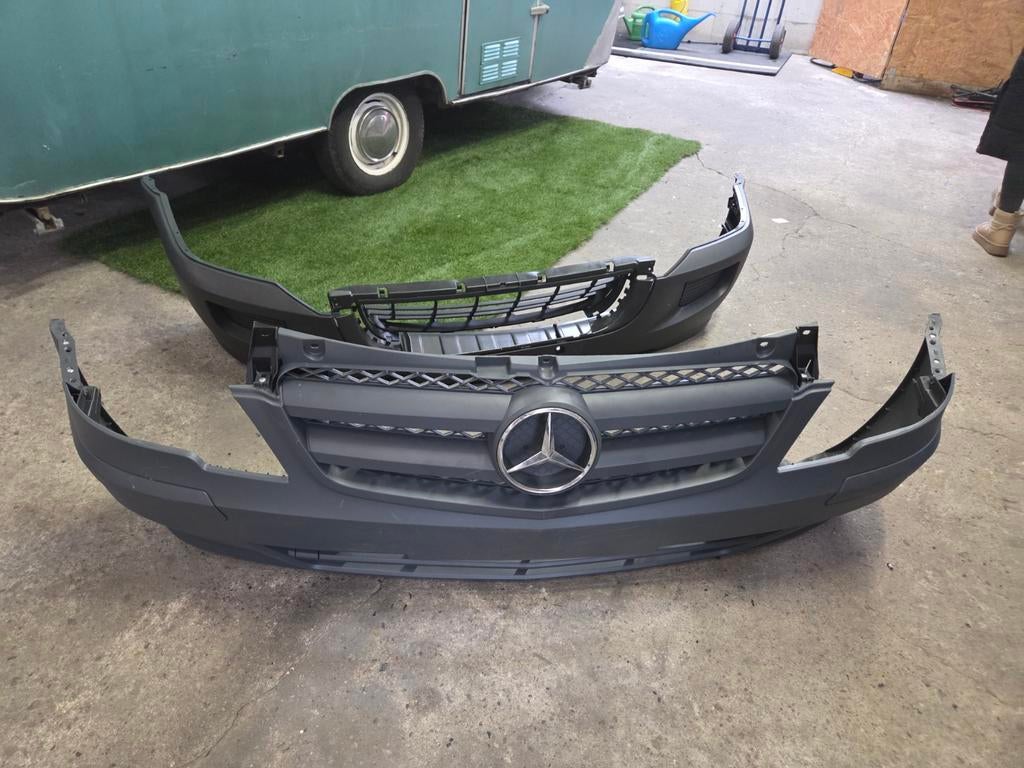 2 x nieuwe voorbumper Mercedes Vito/Viano en VW Crafter !, Auto-onderdelen, Ophalen of Verzenden, Nieuw, Voor, Bumper