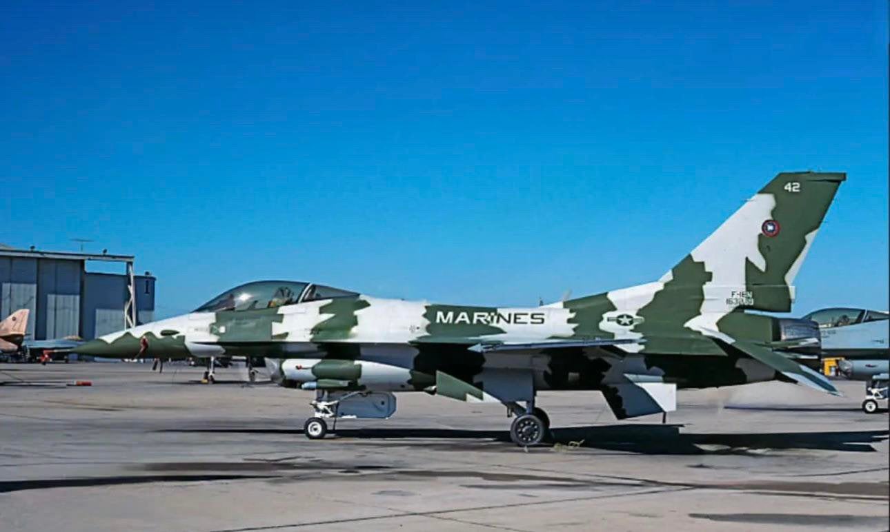 Hobby Master HA38063 | Lockheed F-16N Fighting Falcon, Ophalen, Schaalmodel, Nieuw, Pilot Station