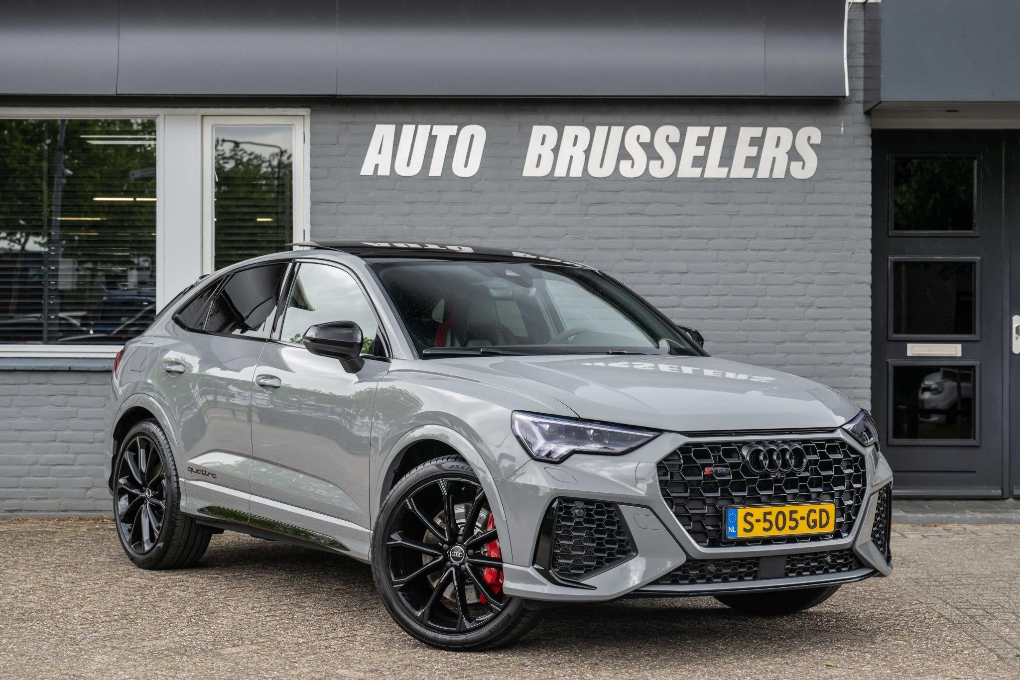 Audi Q3 Sportback TFSI RS RS seats Pano Dealer Ondh...., Auto's, Audi, Automaat, Gebruikt, 1675 kg, Bedrijf