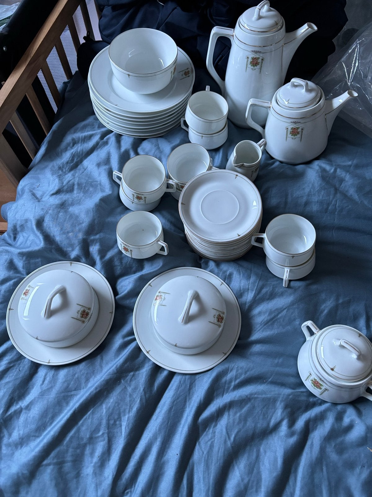 Vintage Servies Set - Compleet met Borden, Kopjes en Potten, Ophalen, Gebruikt, Overige merken, Vintage
