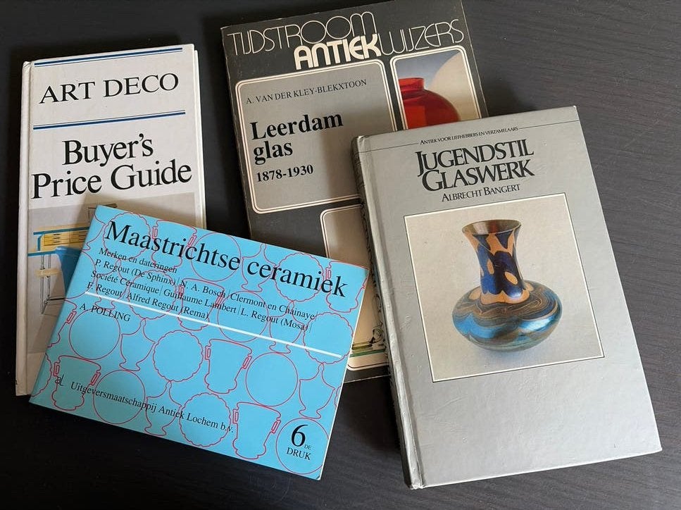 Boeken over Art Deco, Leerdam glas, Maastrichts keramiek, Ophalen of Verzenden