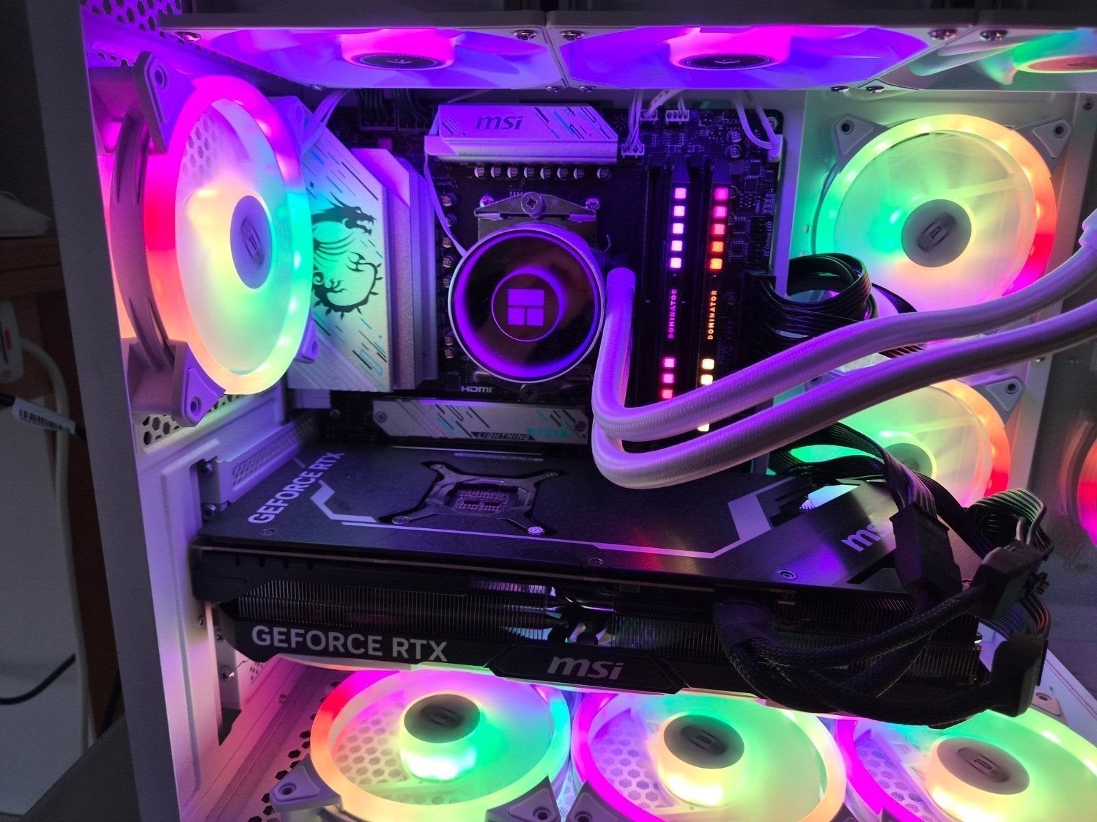 Gaming PC - RTX 4080 Super - Ryzen 7 9800X3D., Ophalen, 32 GB, Custom Build, Zo goed als nieuw