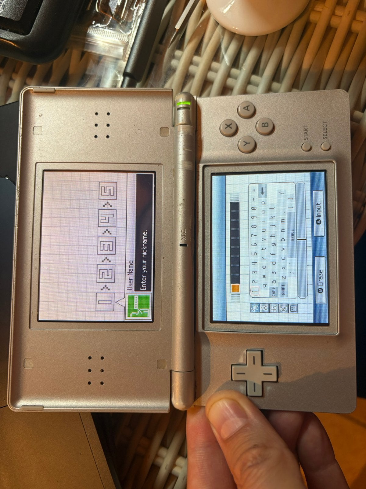 Nintendo DS Lite - handig als onderdelen, Spelcomputers en Games, Spelcomputers | Nintendo DS, Zo goed als nieuw, DS Lite, Ophalen of Verzenden