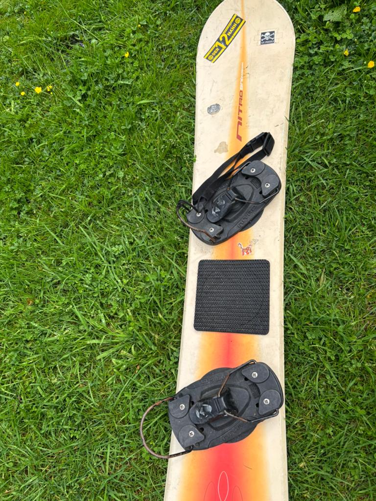 Snowboard merk Nitro snowboard nette staat  bieden, Sport en Fitness, Snowboarden, Ophalen of Verzenden, Zo goed als nieuw, Board