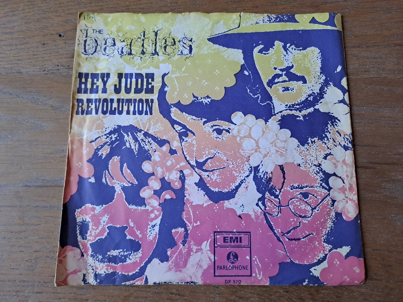 The Beatles - Hey Jude / Revolution 7 inch vinyl (1968), Gebruikt, Originele persing, 7 inch, Ophalen of Verzenden