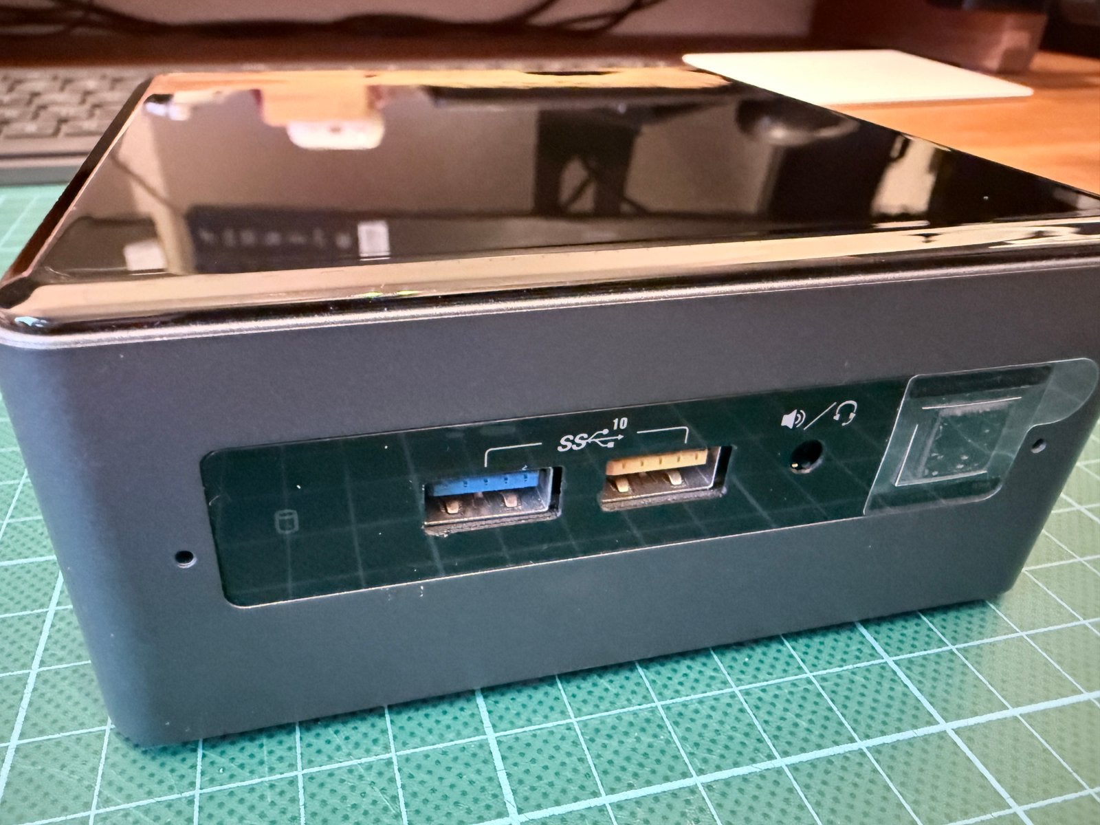 Intel NUC8i5BEH - krachtige mini-pc - 32GB RAM – 500 GB NVMe, 2 tot 3 Ghz, 32 GB, Ophalen of Verzenden, Zo goed als nieuw