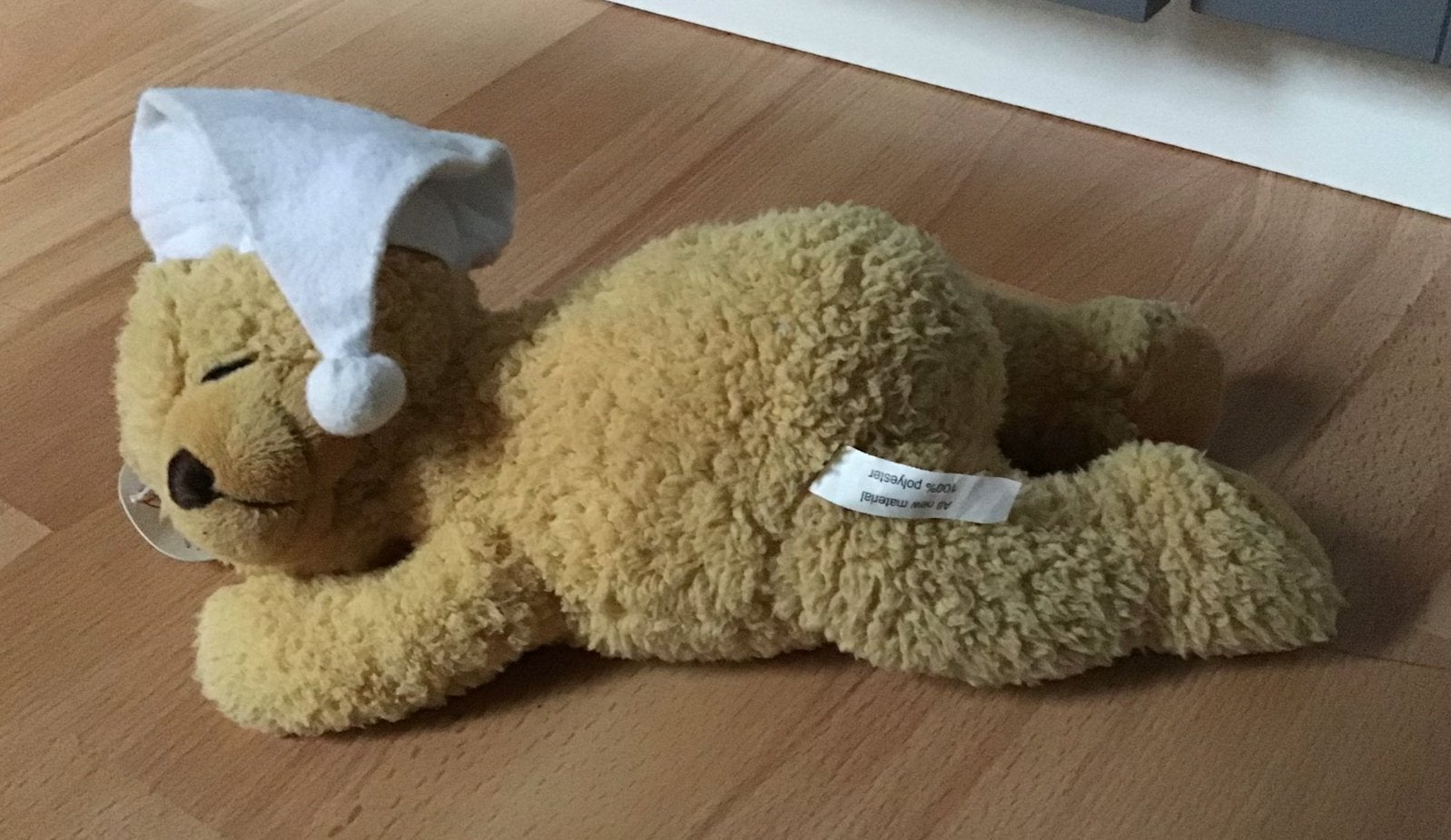 Zachte beer met wit mutsje 30 cm lang (2 beschikbaar), Ophalen of Verzenden, Zo goed als nieuw, Beer, Middelgroot (20 tot 80 cm)