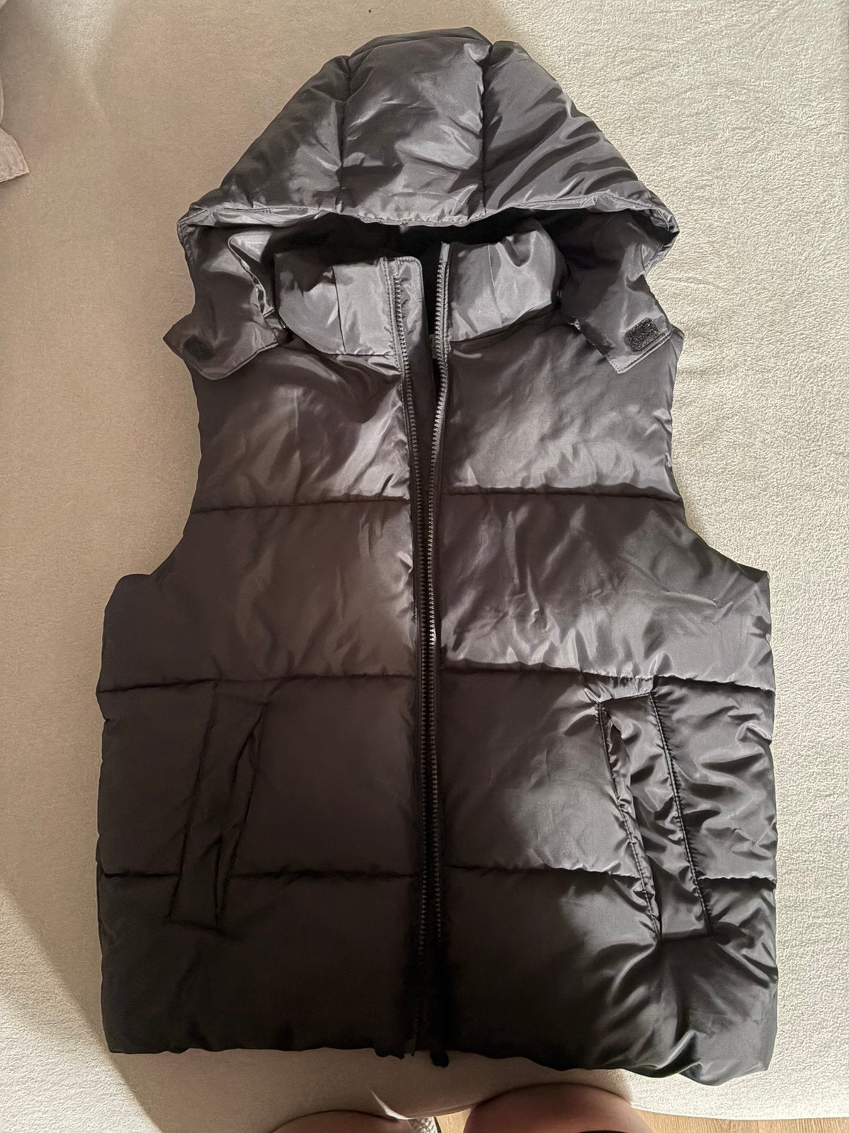 Bodywarmer zwart maat 158-164 nauwelijks gedragen, Kinderen en Baby's, Kinderkleding | Maat 158, Ophalen of Verzenden, Zo goed als nieuw