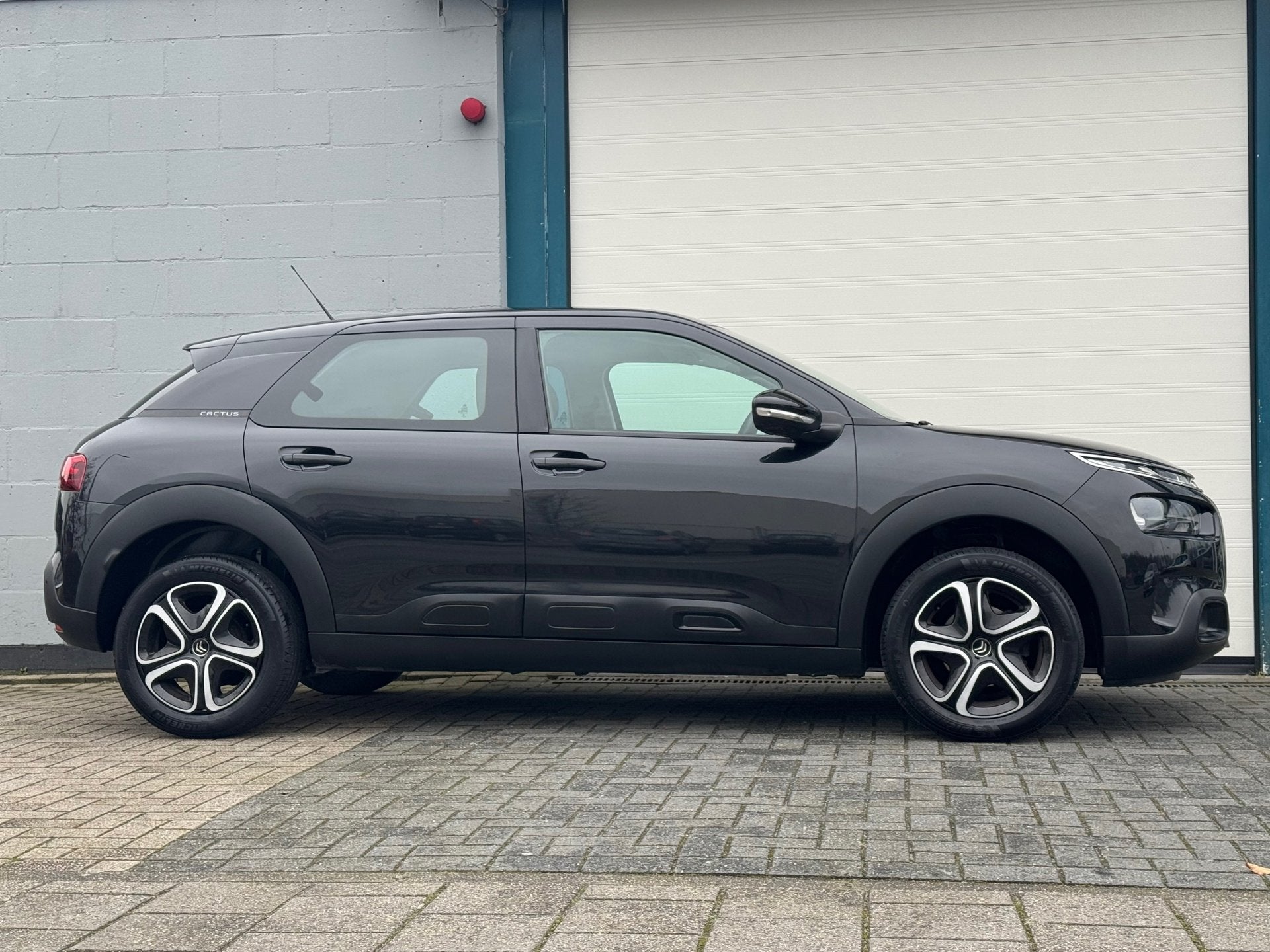 Citroen C4 Cactus 1.2 Pure Tech Business Nap Apple carplay n, Voorwielaandrijving, Dealer onderhouden, Gebruikt, Euro 6