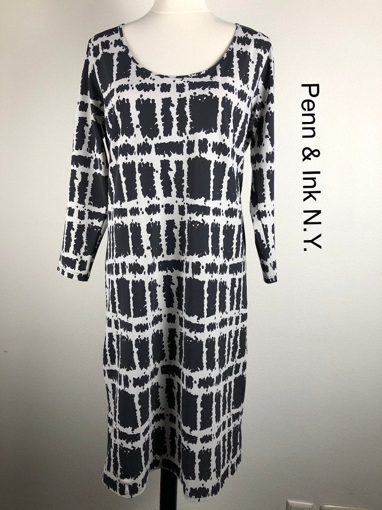 Penn & Ink N.Y. Jurk  (mt: 40) 15,3/7594, Kleding | Dames, Maat 38/40 (M), Zwart, Ophalen of Verzenden, Onder de knie