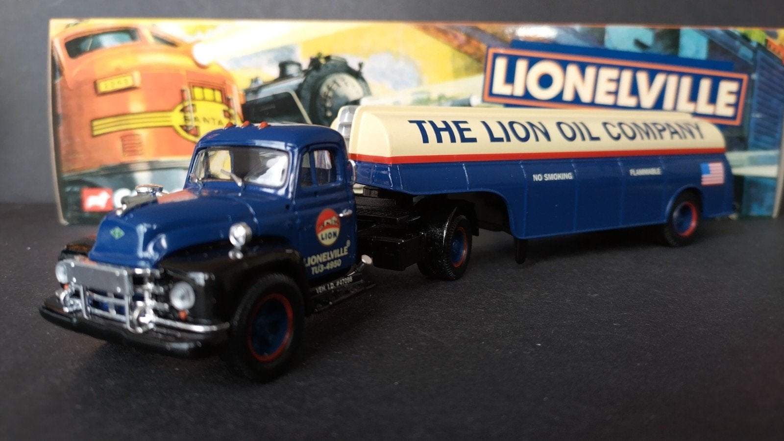 Diamond T 620 Lionelville Lion oil 1:50 Corgi Po, Nieuw, M, Bus of Vrachtwagen, M