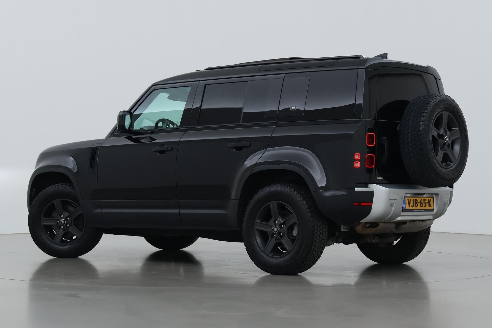 Land Rover Defender D240 110 | COMMERCIAL | Panoramadak | 36, Stof, Gebruikt, 4 cilinders, Zwart