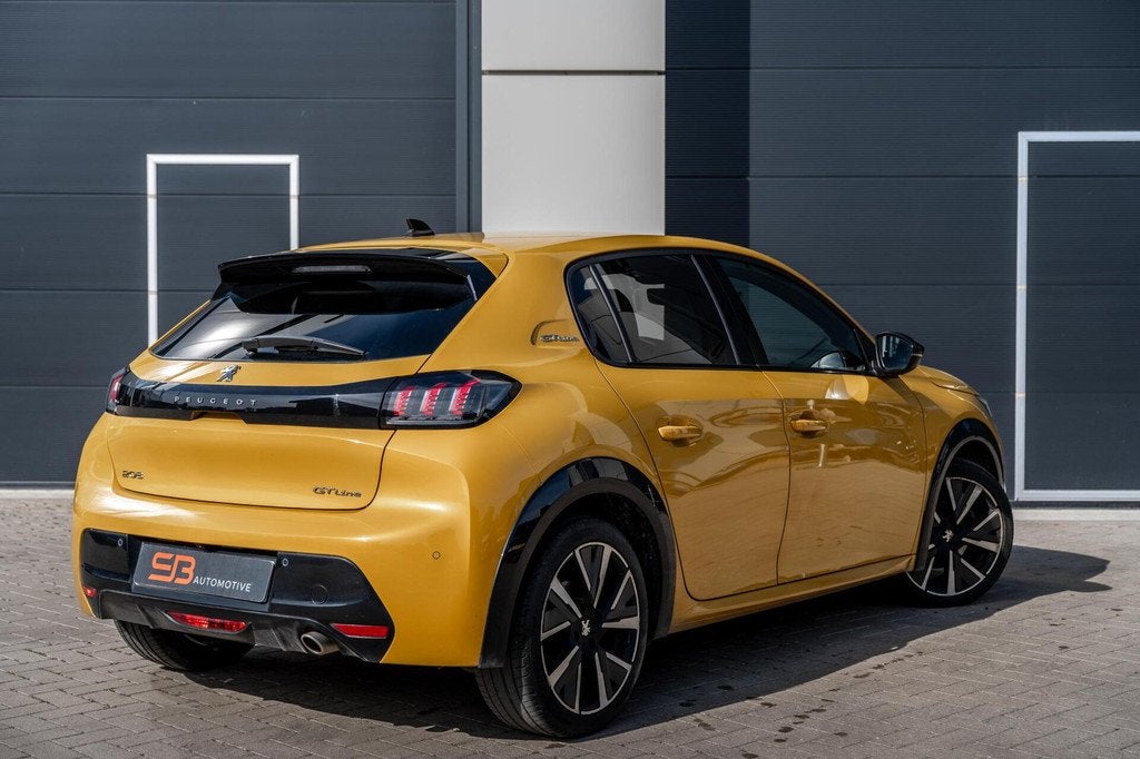 Peugeot 208 1.2 PureTech GT-Line Carplay|360 Cam|LED|Vol!, Voorwielaandrijving, Zwart, 1199 cc, Leder en Stof