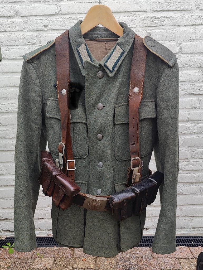 Wehrmacht M40 Feldbluse, Verzamelen, Ophalen of Verzenden, Landmacht, Duitsland, Kleding of Schoenen