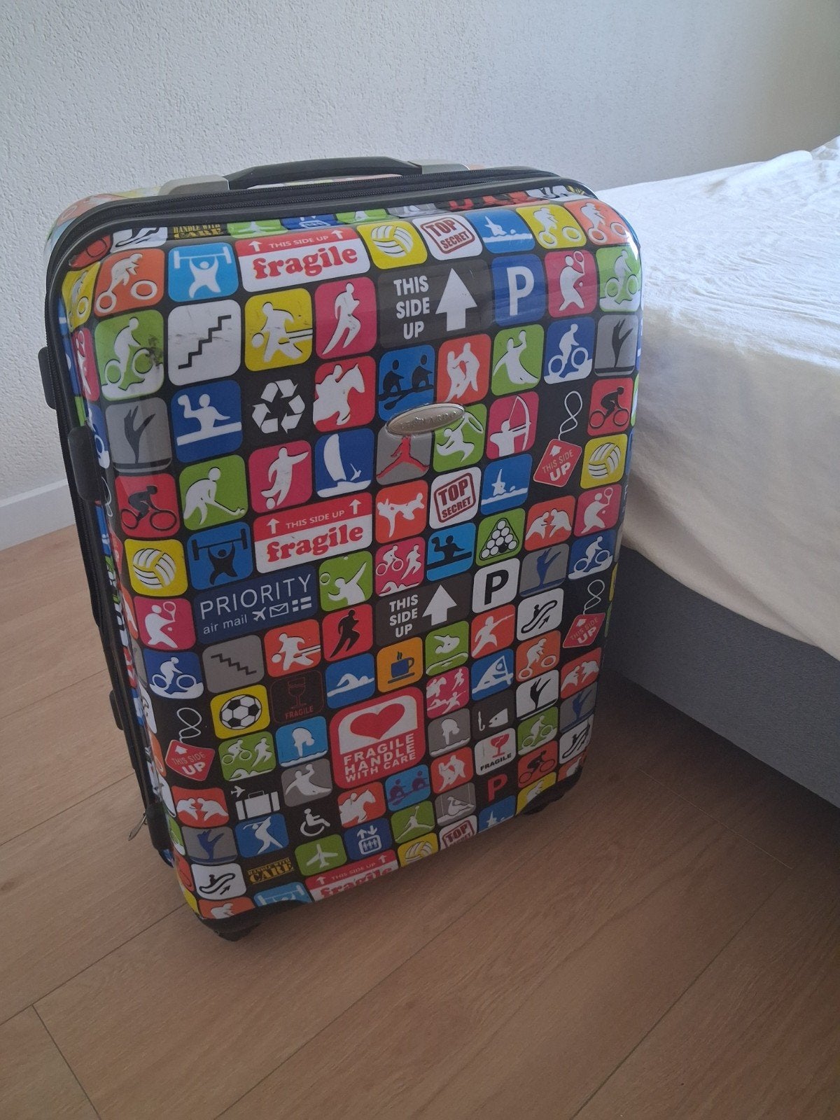 Leonardo koffer hardcase h60,b46, Gebruikt, Hard kunststof, 70 cm of meer, Wieltjes