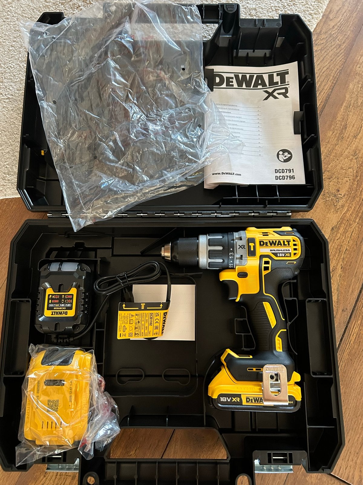 Dewalt DCD796D2 18V XR Klopboormachine met 2x 2.0Ah accu, 600 watt of meer, Nieuw, Ophalen of Verzenden, Boor- en Schroefmachine