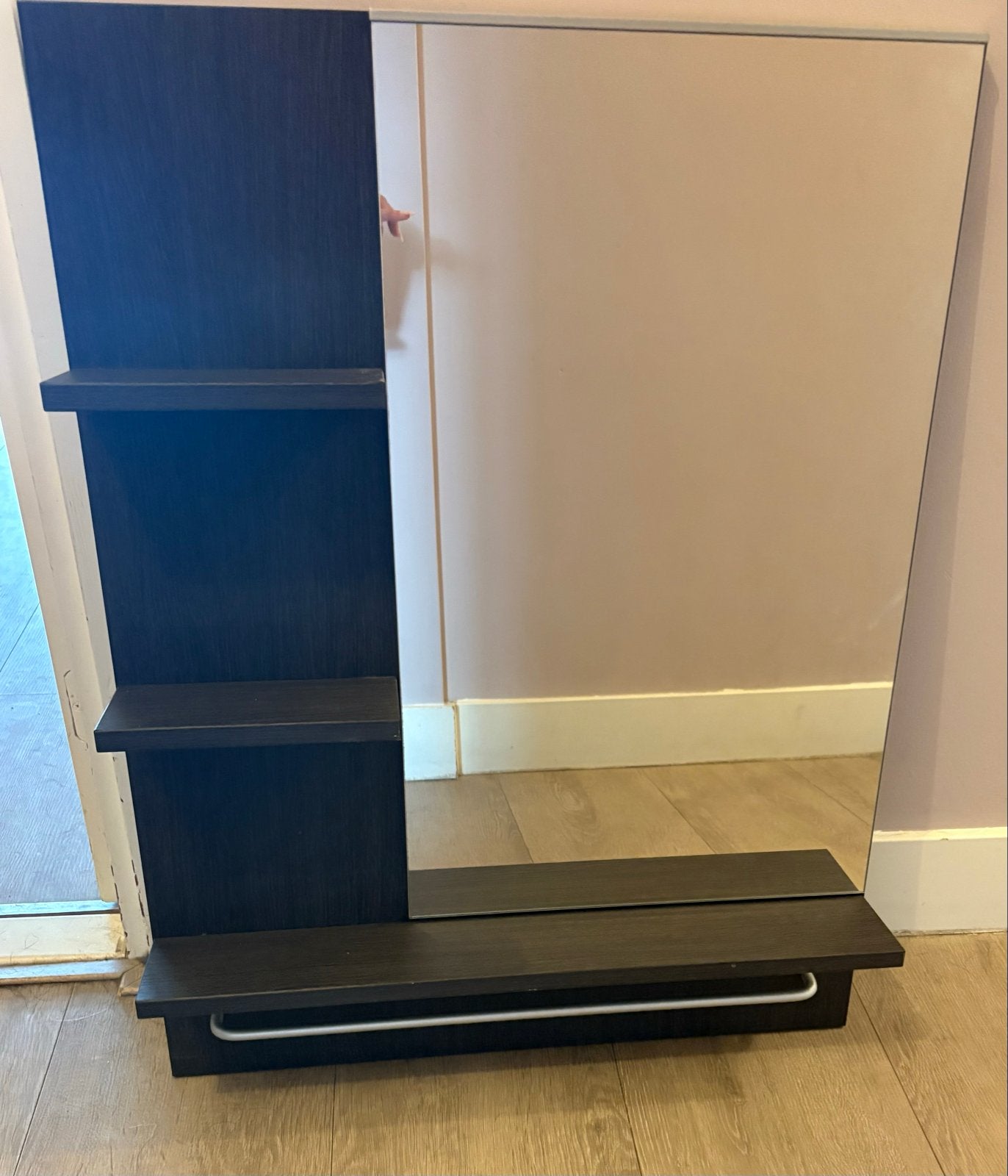 Spiegel met planken en handdoekrek - Donkerbruin, Ophalen, Gebruikt, 100 tot 150 cm, Rechthoekig