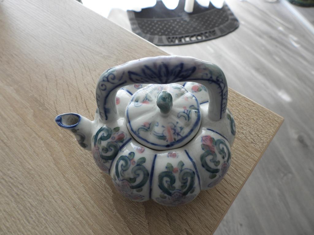Theepotje vintage, Antiek en Kunst, Ophalen of Verzenden