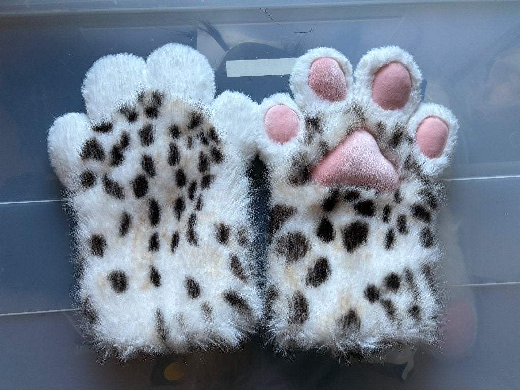 Fursuit handpaws, Hobby en Vrije tijd, Ophalen of Verzenden, Zo goed als nieuw, Overige typen