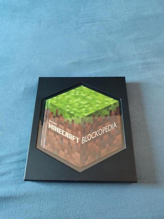 Minecraft blockopedia boek, Boeken, Ophalen of Verzenden, Zo goed als nieuw, Fictie algemeen