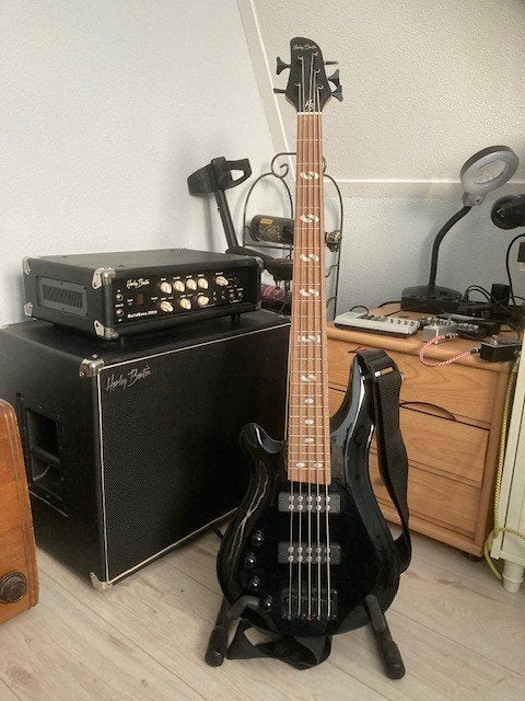 5 snarige active basgitaar linkshandig, Muziek en Instrumenten, Ophalen, Zo goed als nieuw, Elektrisch, 5-snarig