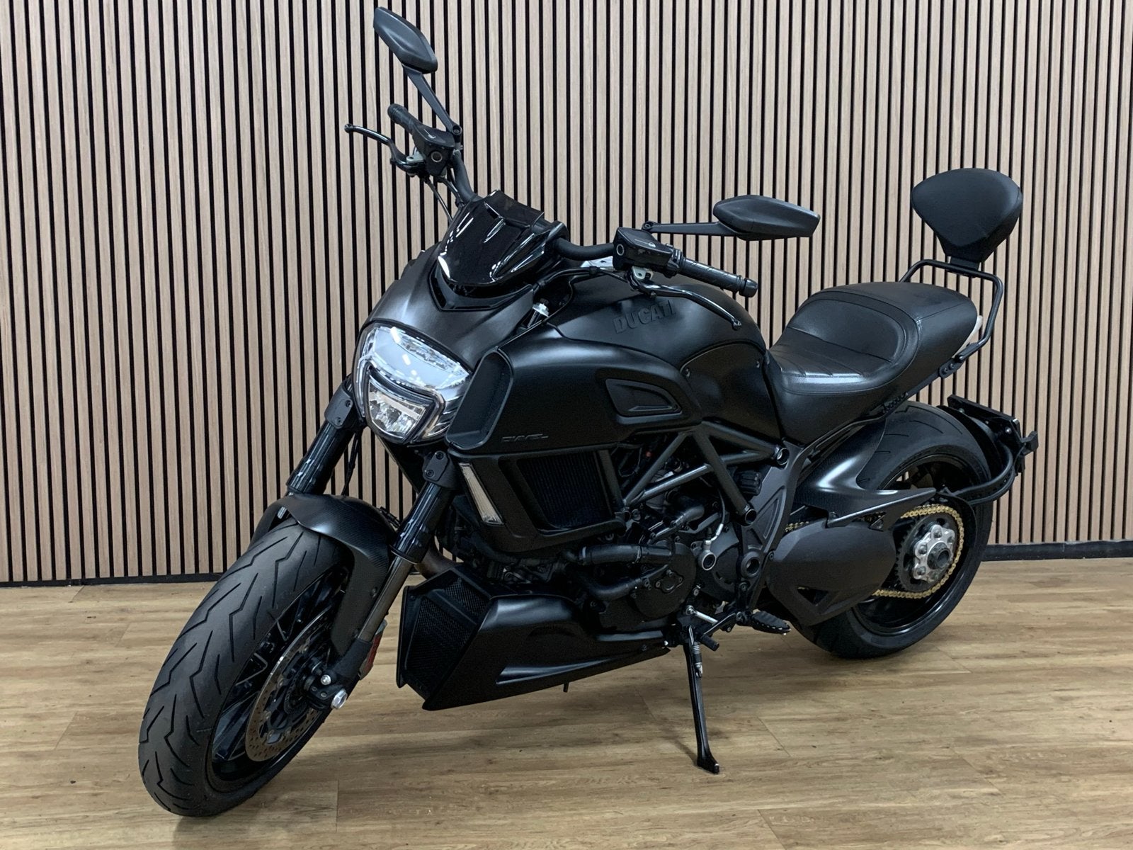 Ducati Diavel 1200 Dark Stealth|X Diavel|Eyecatcher|, Motoren, Motoren | Ducati, 2 cilinders, Occasion, 1198 cc, Particulier