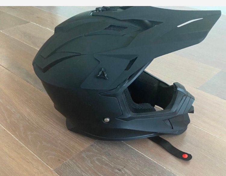 Te koop Raven cross helm mt XS, Ophalen, Zo goed als nieuw, XS, Jongen of Meisje