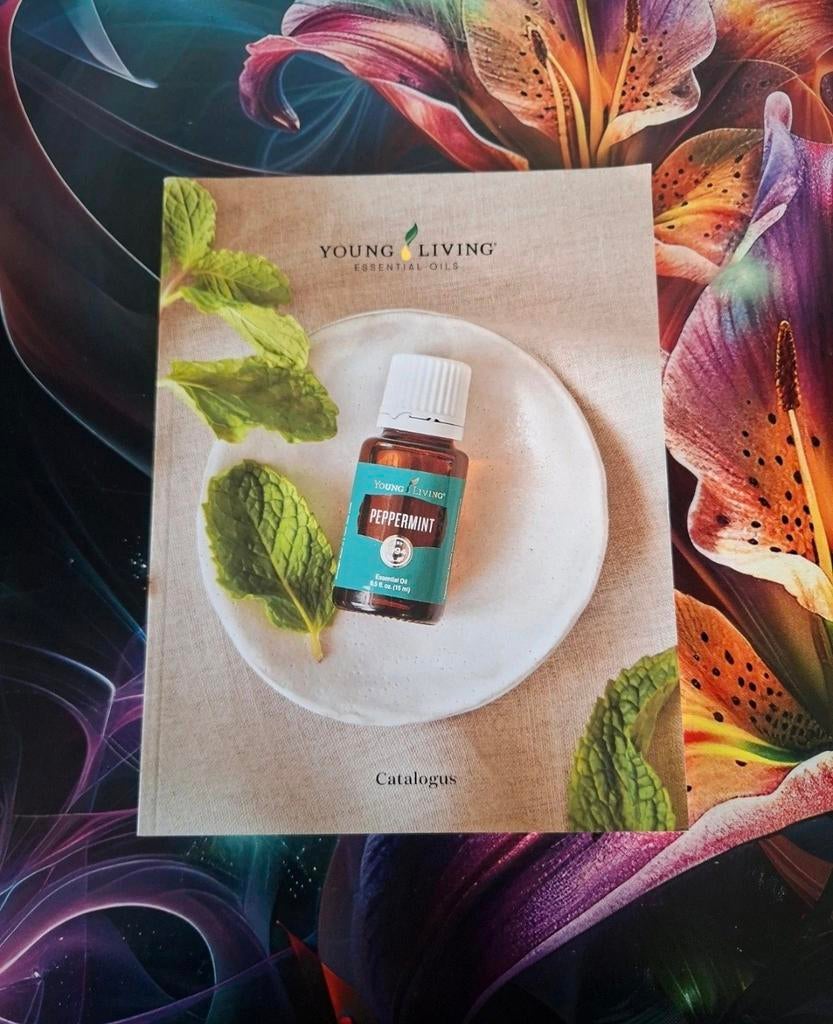 Catalogus Young Living essential oils, Boeken, Studieboeken en Cursussen, WO, Beta, Ophalen of Verzenden