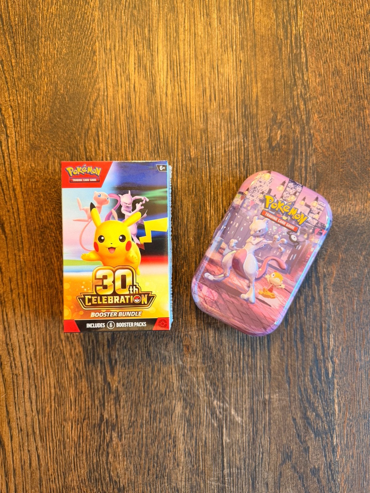 Pokemon 30th Celebration Booster bundle en Mewtow mini tin, Ophalen, Zo goed als nieuw, Booster