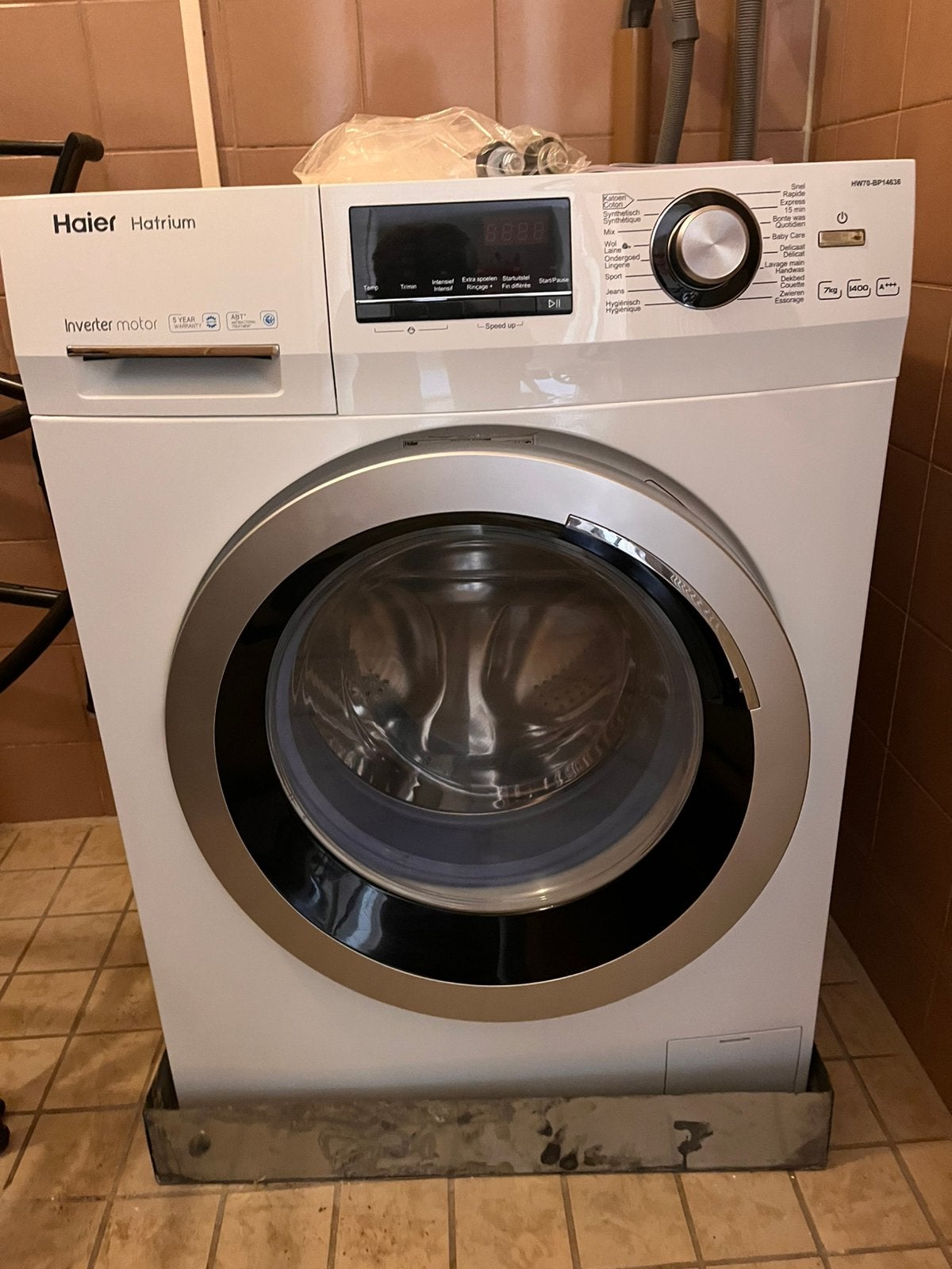 Haier Hatrium wasmachine, Witgoed en Apparatuur, Wasmachines, Ophalen, Gebruikt, 85 tot 90 cm, 1200 tot 1600 toeren