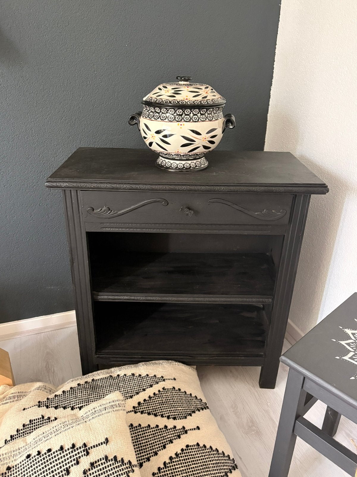 Brocante zwart Kastje met lade, Antiek en Kunst, Ophalen