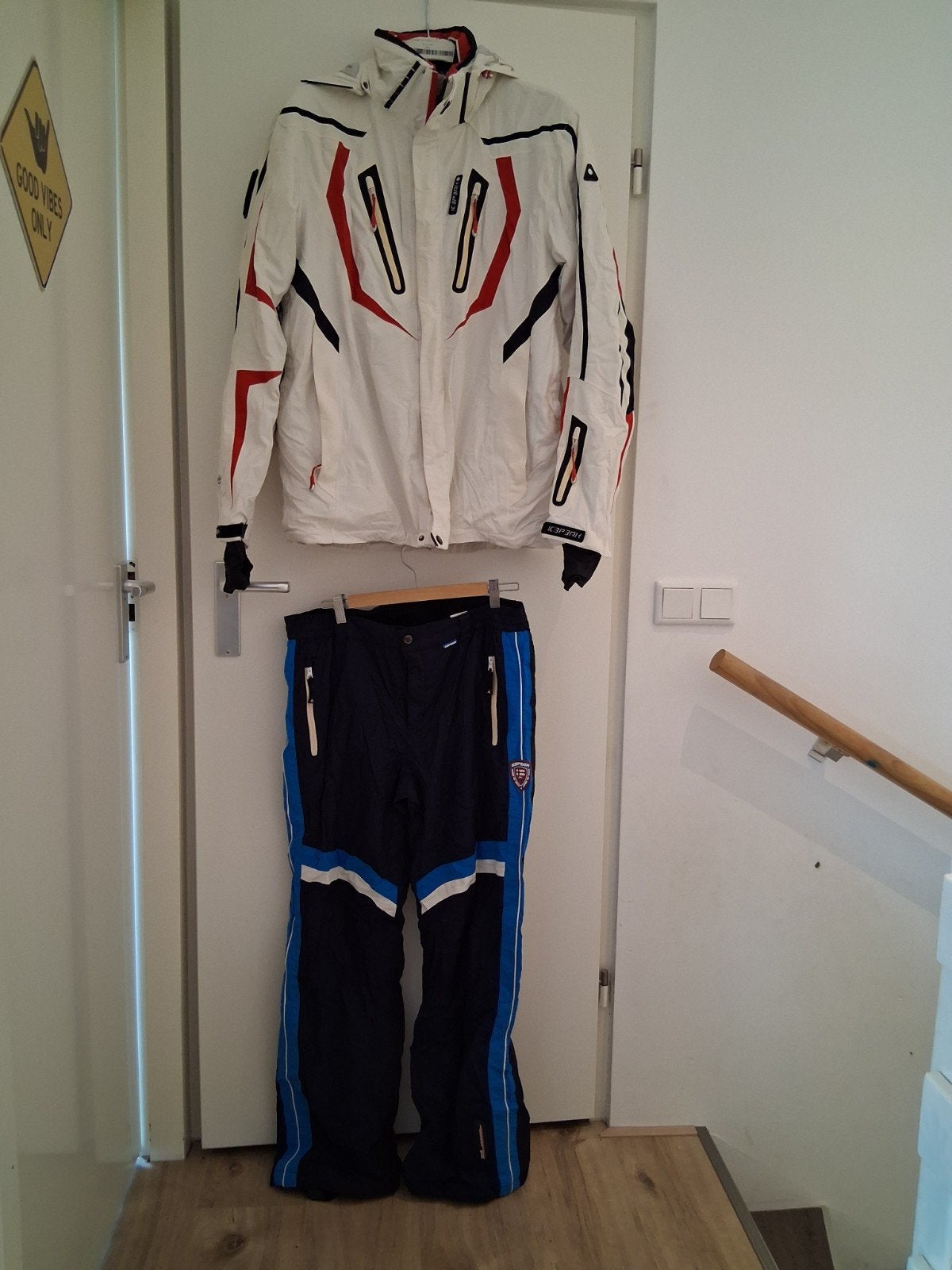 Icepeak ski-jas en broek met RECCO-systeem, Ophalen, Maat 52/54 (L), Icepeak, Gedragen