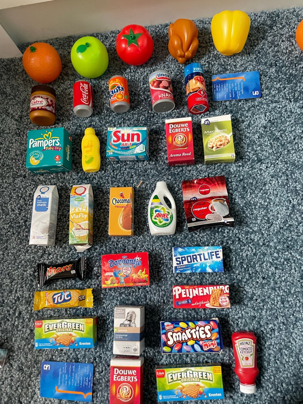 Grote set miniatuur supermarktartikelen en speelgoed, Verzenden, Zo goed als nieuw, Jongen of Meisje