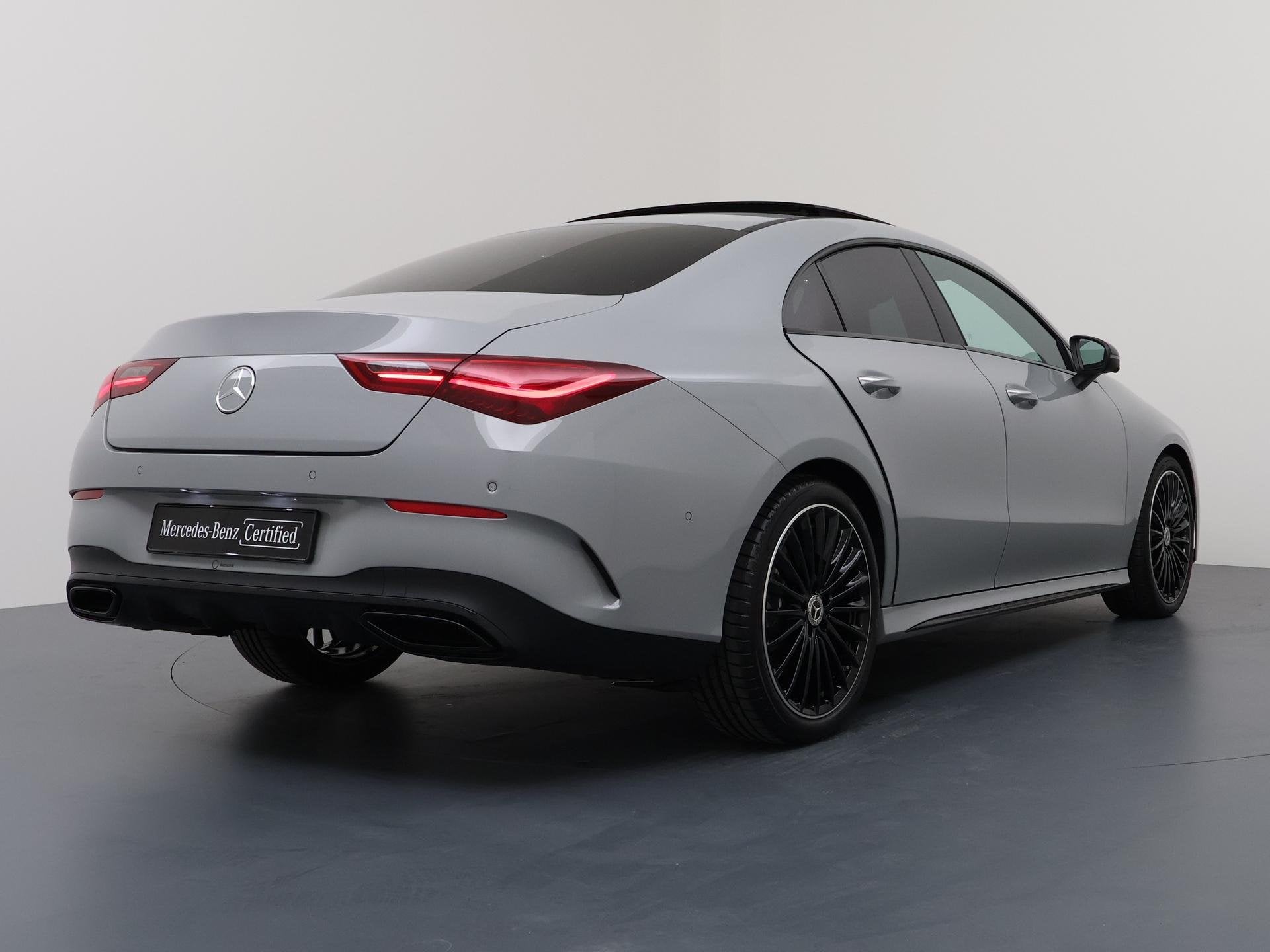 Mercedes-Benz CLA-klasse 180 Business Solution AMG | Nightpa, Auto's, 136 pk, Gebruikt, 4 cilinders, Origineel Nederlands