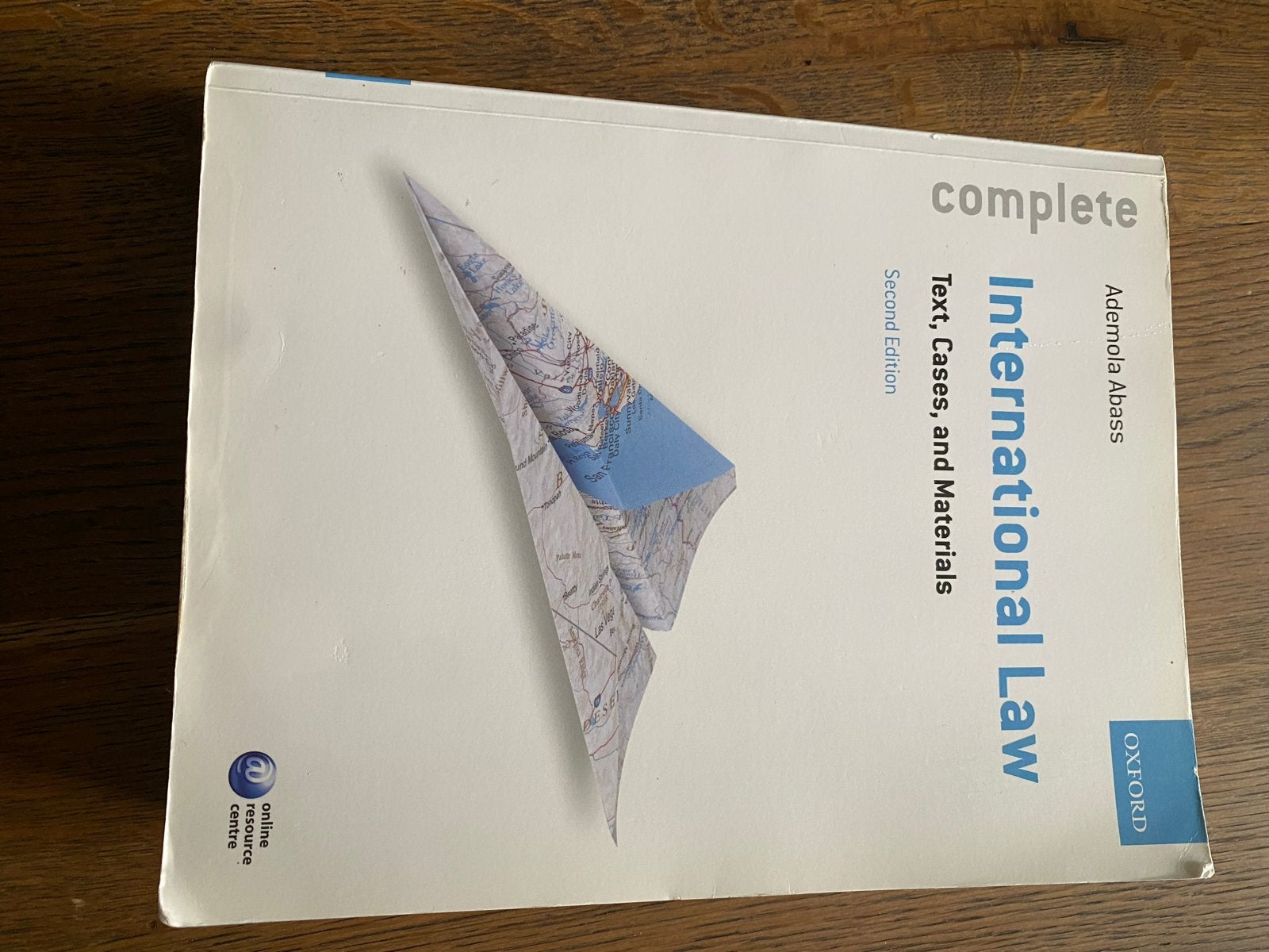 Complete International Law ( Text Cases and Materials ), Gelezen, Ophalen of Verzenden, WO, Ademola Abass