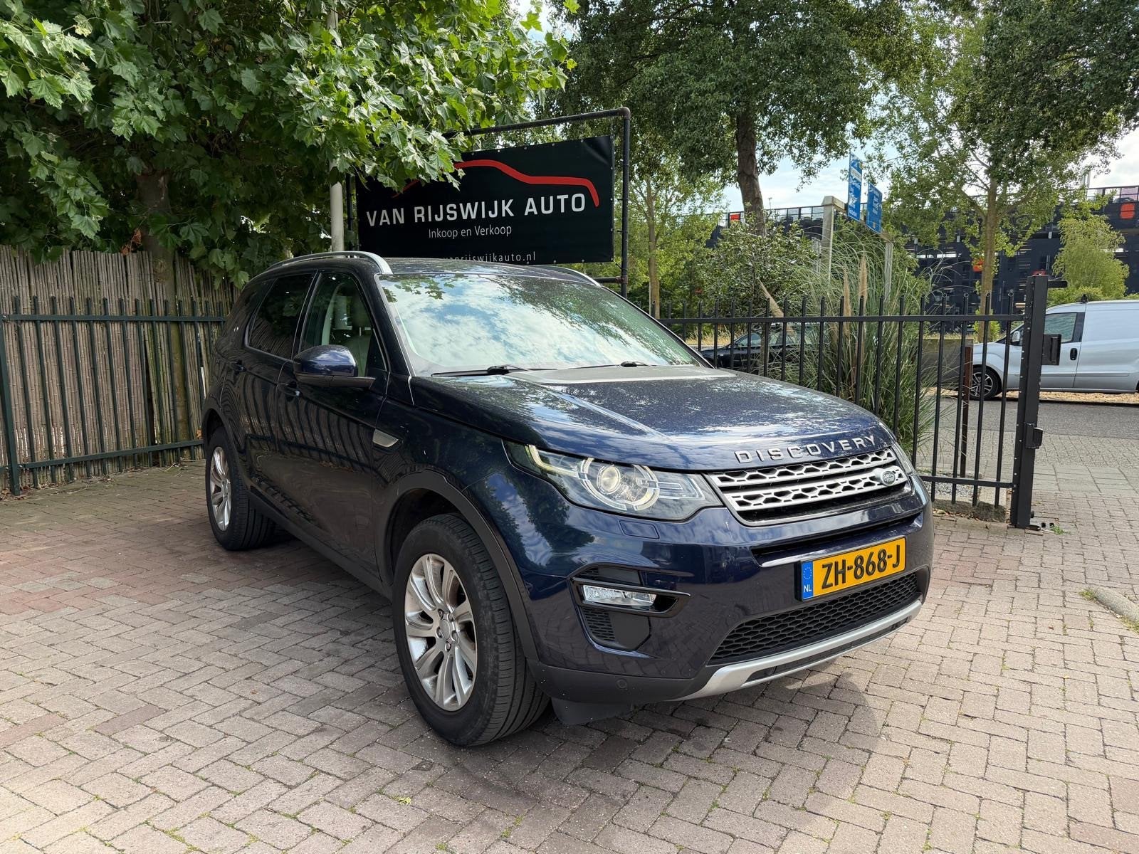 Land Rover Discovery Sport 2.0 TD4 HSE Luxury Leder Nav Clim, Auto's, Land Rover, Automaat, Gebruikt, Euro 6, 4 cilinders
