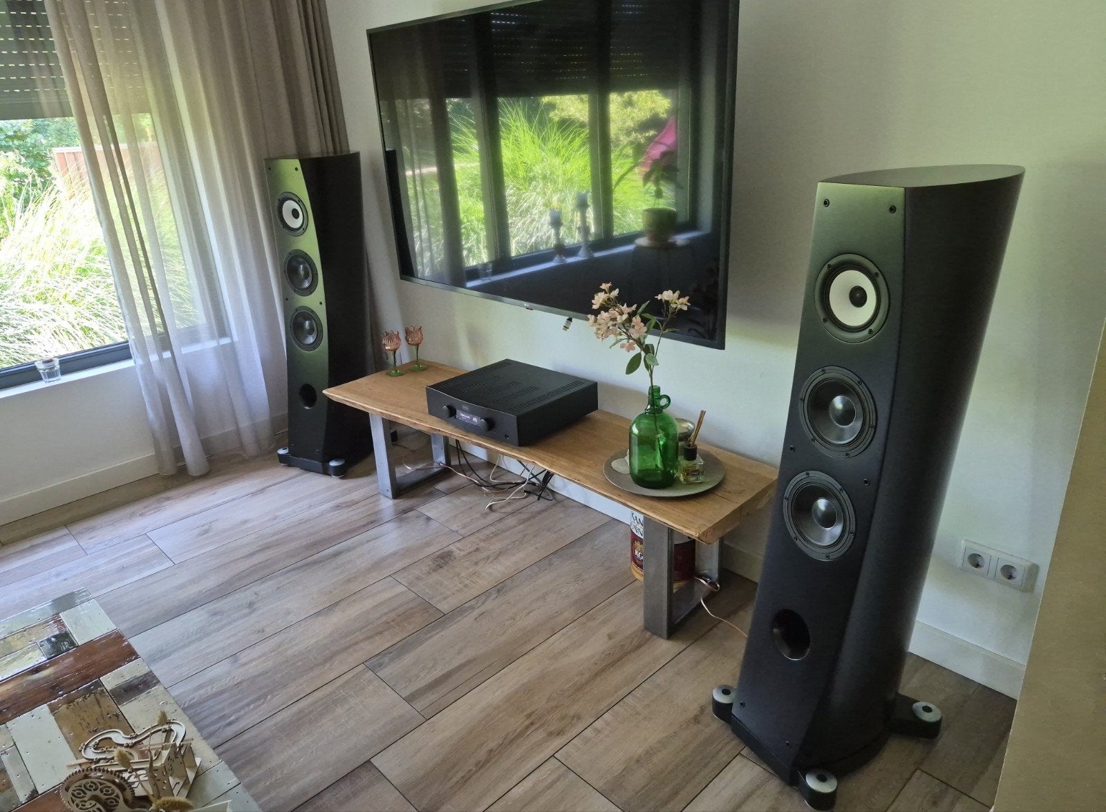 Pioneer TAD S-3EX-W luidsprekers met Hegel H190v versterker